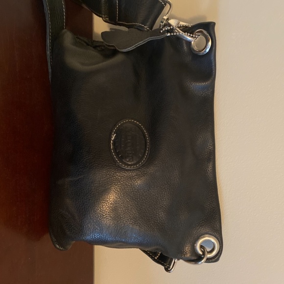 Roots Leather Crossbody Bag Purse - Picture 2 of 2